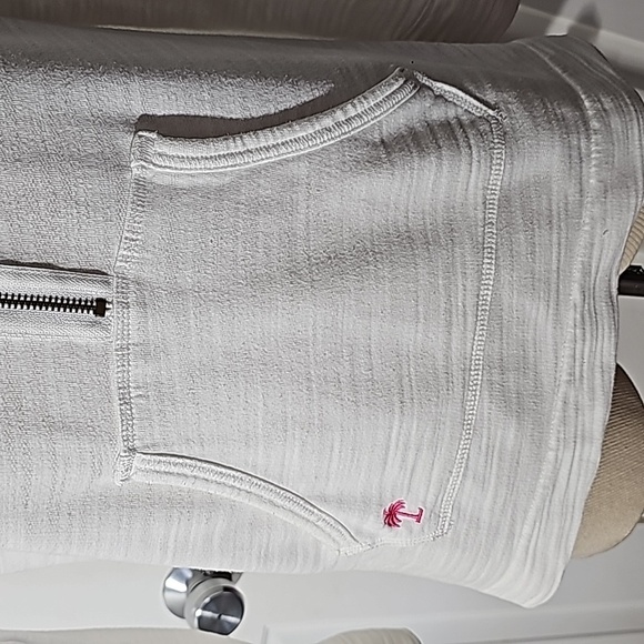 Lilly pulitzer sweatshirt size small. 1/2 zipper. White. - Picture 2 of 11